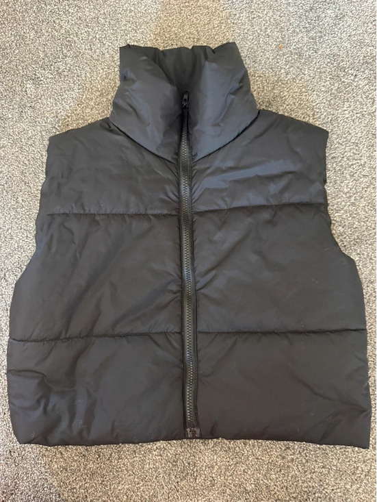 SHEIN Jackets & Blazers - Women’s Shein black puffer vest size small
